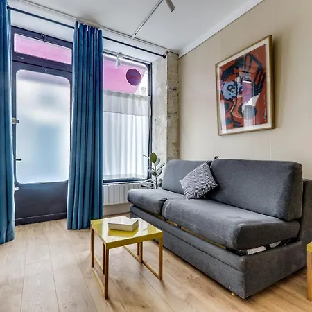 Retro Color - Renove Proche De Tour Eiffel