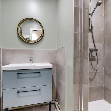 Retro Color - Renove Proche De Tour Eiffel Париж