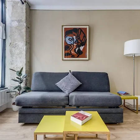 Retro Color - Renove Proche De Tour Eiffel * Париж